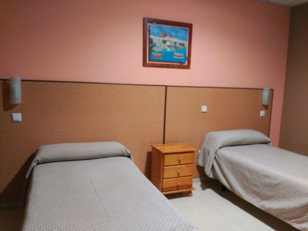 Hostal Ds Velilla de San Antonio Exteriér fotografie