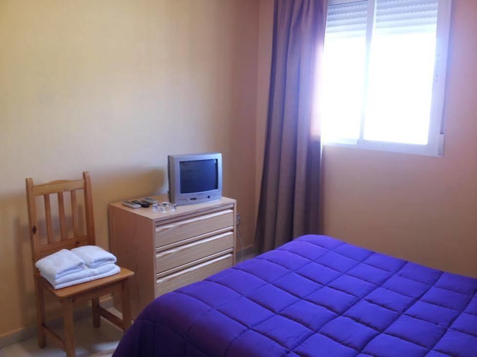 Hostal Ds Velilla de San Antonio Exteriér fotografie